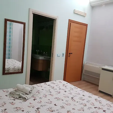 B&B Marina Poetto לינה וארוחת בוקר קליארי