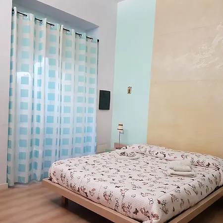 לינה וארוחת בוקר B&B Marina Poetto *