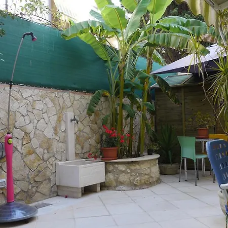 Marina Poetto Bed & Breakfast *
