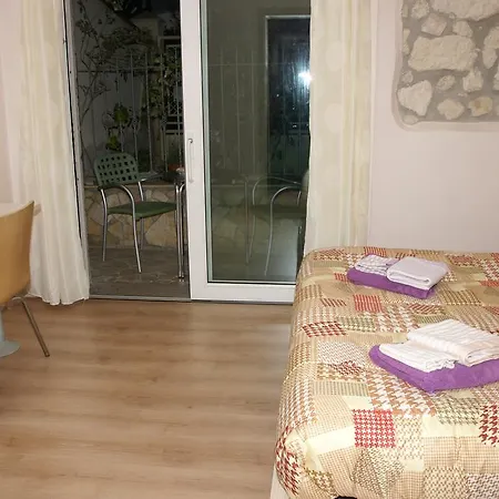 Marina Poetto Bed & Breakfast *